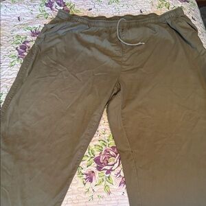 Men's Olive Drawstring Chinos — Casual Comfort
